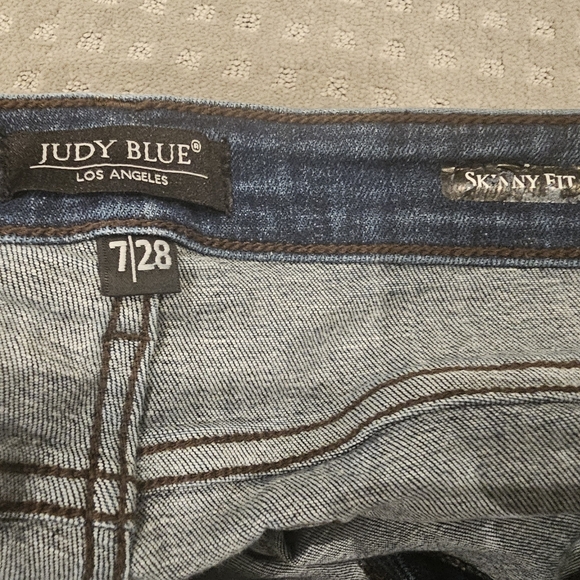 Judy Blue Skinny Fit Distressed , Size 7/28 - Picture 5 of 6